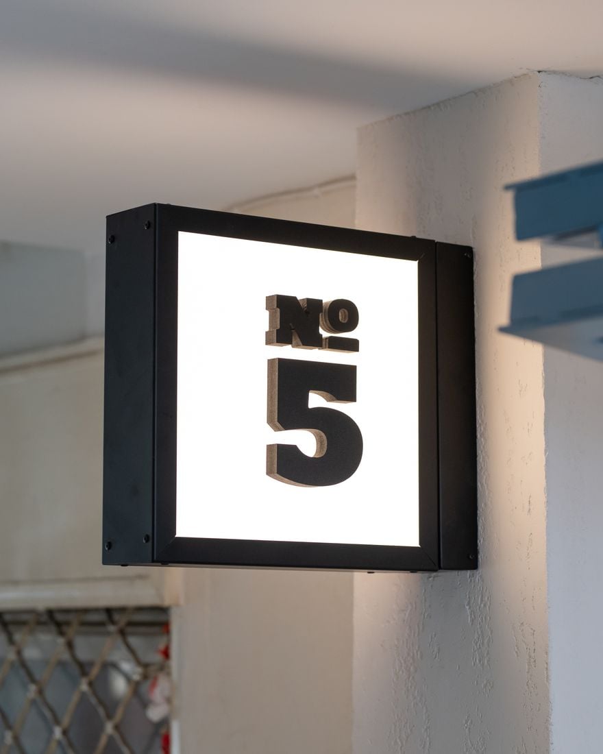 Η φωτεινή ταμπέλα №5